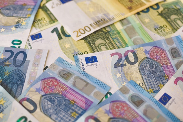 EU ETS Revenues: Who Receives What? The Trillion Euro Question